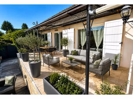 vente maison 8 pièces  207.00m²  lognes