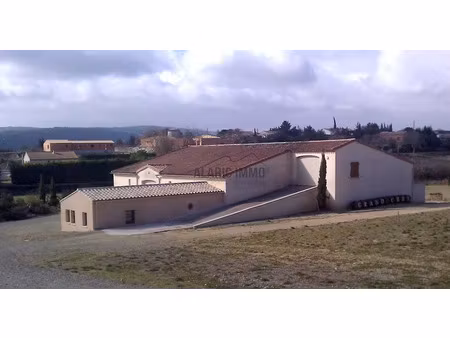 vente propriété 5 pièces 400 m² à fabrezan (11200)  282 000 €