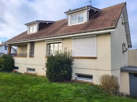 pavillon familliale au centre de gainneville