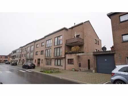 appartement te huur in lokeren met terras en garage