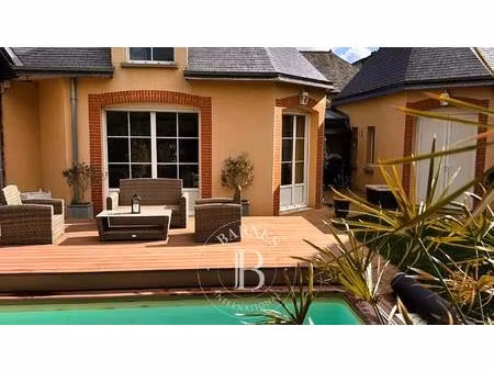 aux portes de rennes - maison de maître de style haussmannien de presque 260 m² habitable.