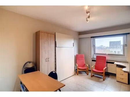 gemeubelde studio nabij centrum leuven