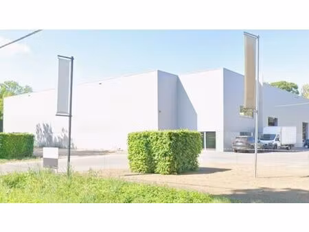 magazijn te huur langs de hannekenshoek 23 te herentals