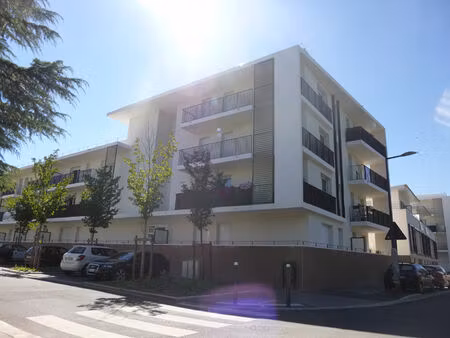 location parking epernon 28230