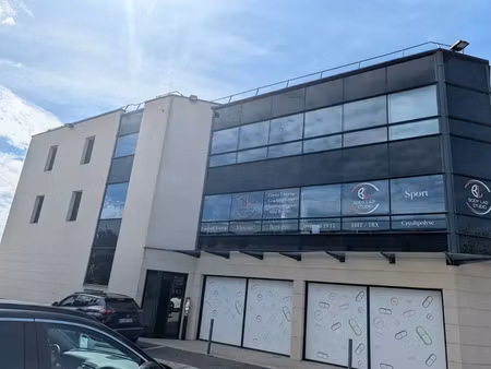 bureaux / local commercial a louer