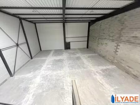 local d'activité / atelier a louer