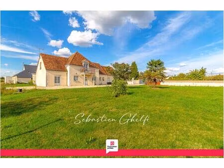 belle maison grande piece de vie avec 4 chambres dont 1 suite- studio possible