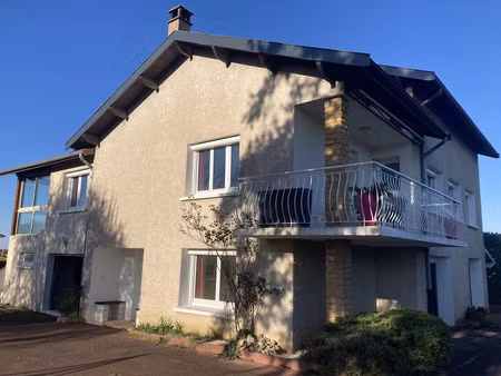 vente maison 8 pièces 206 m² à lucenay (69480)  549 000 €