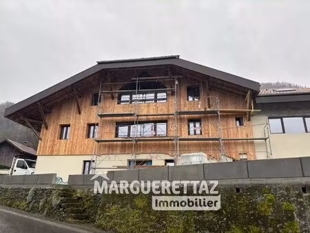 plateau de 135 m² fini ou a amenager