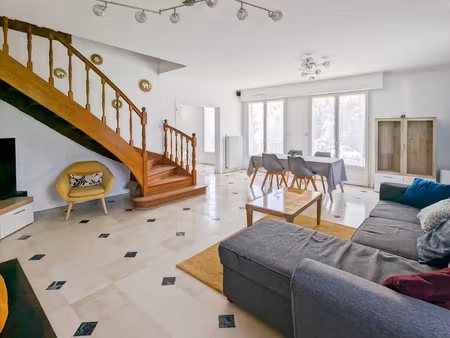 maison 5 chambres rive gauche laval 53000