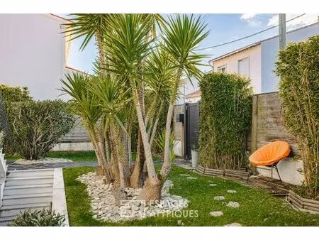 maison au calme avec garage hors norme dans le quartier de la trompette