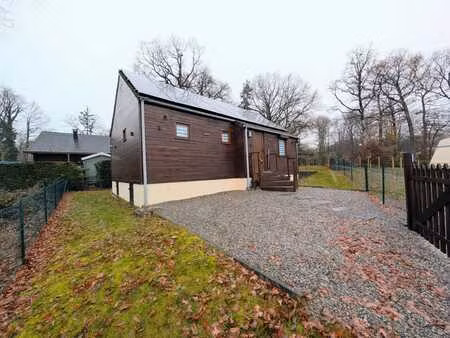 chalet rénové avec 2 chambres et jardin clôturé