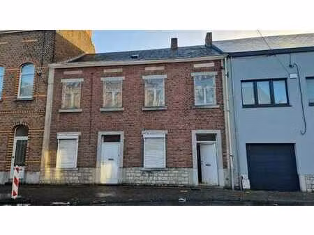 maison tres bien situee a floreffe  gare et bus