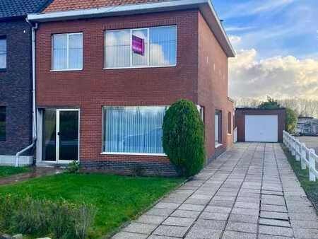 maison 3-façades avec 3 chambres à coucher  jardin et garage