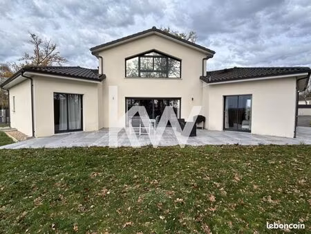 maison 6 pièces 160 m²