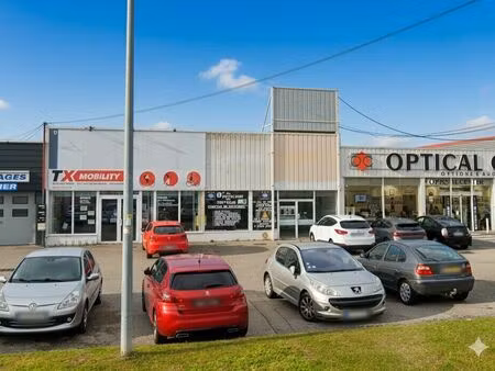 location commerce 315 m² à saint-bonnet-de-mure (69720)
