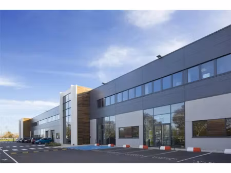 location local d'activités cergy 95800