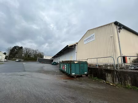 a vendre  entrepôt logistique de 3800 m2