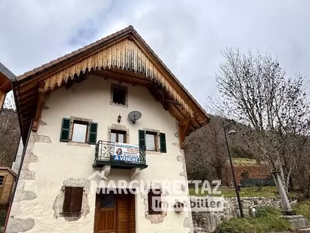 maison de village de 150 m² a bellevaux