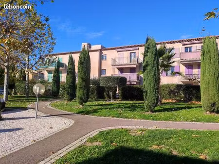 lorgues  joli appartement de 40 m2 avec grand balcon