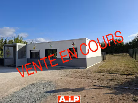 vente commerce 8 pièces 118 m² pouzauges (85700)