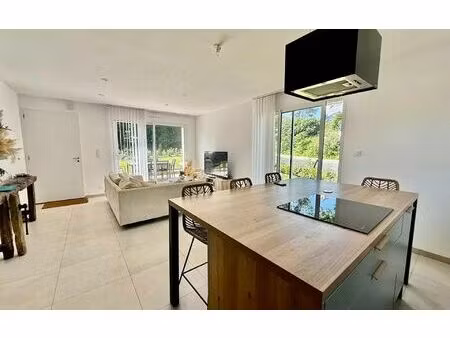 location maison  74.01 m² t-4 à brech  1 100 €