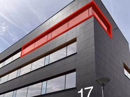 bureau aménagé en zone dynamique