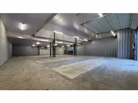 entrepôts polyvalents de 285 m² très bien situé !