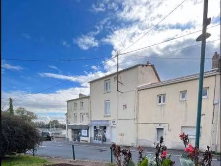 vente immeuble à indre (44610) : à vendre / 155m² indre