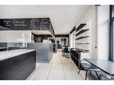 excellent emplacement commercial au centre de beauraing