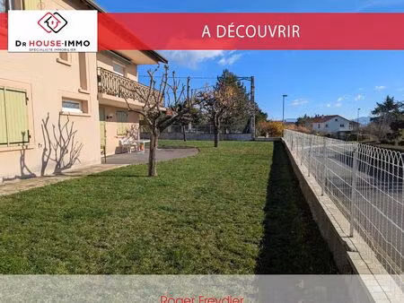 a vendre maison familiale de 170m² sur deux niveaux  6 chambres  grand garage et terrain 7