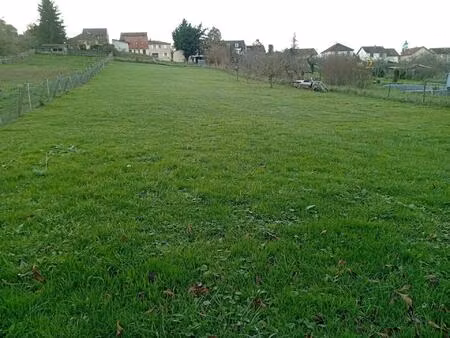 terrain à bâtir de 976 m² à cusset.