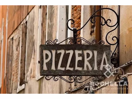 vente locaux professionnels 70 m² à la rochelle (17000)  214 000 €