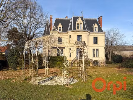 vente château 7 pièces 231 m² à culan (18270)  535 000 €