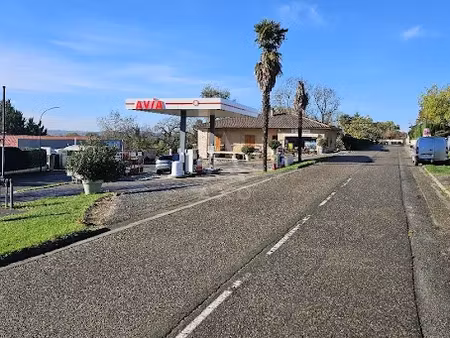 vente locaux professionnels à montréal (32250)  315 000 €