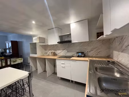 location appartement 6 pièces 16.02 m² à roubaix (59100)  350 €