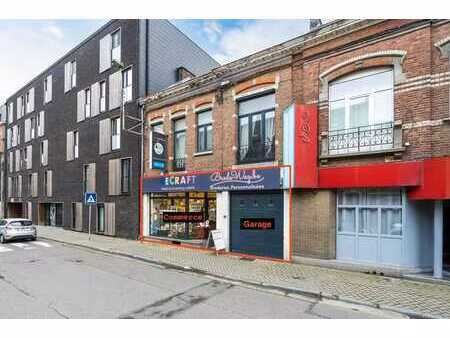 surface commerciale avec garage et grand atelier