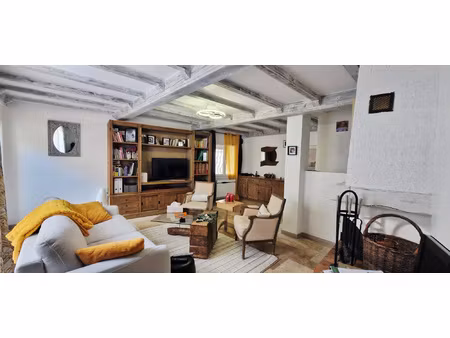 maison quartier le puy 84500 bollene cour terrasse et patio