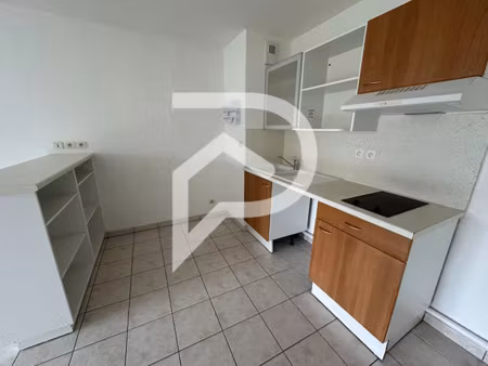 location appartement 3 pièces 60 m² à tonnay-charente (17430)  760 €