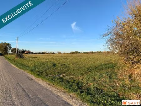 terrain constructible avec hangar