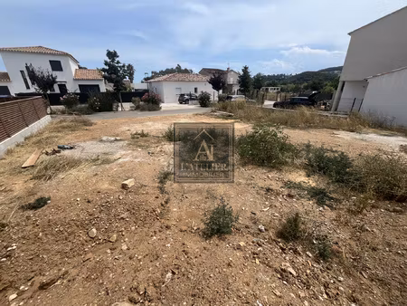 terrain à bâtir avec permis accepté à hyères
