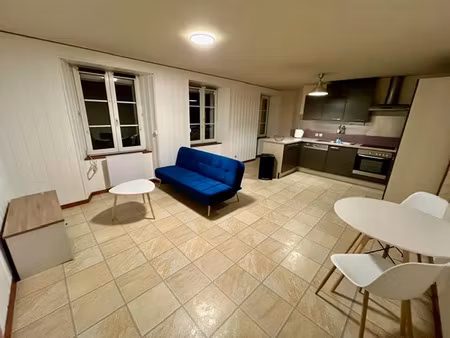 location meublée appartement 2 pièces 51 m² à villers-le-lac (25130)  900 €