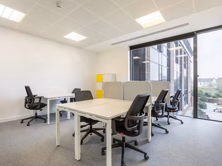 location meublée locaux professionnels 10 m² à oberhausbergen (67205)  189 €