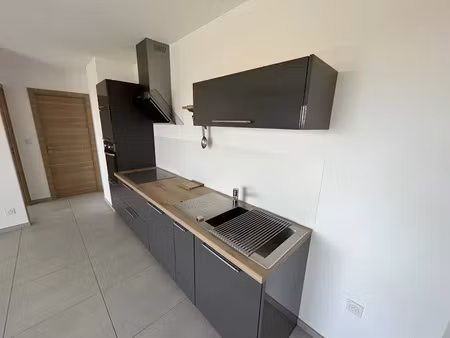 location appartement 3 pièces 61.6 m² à lucciana (20290)  857 €