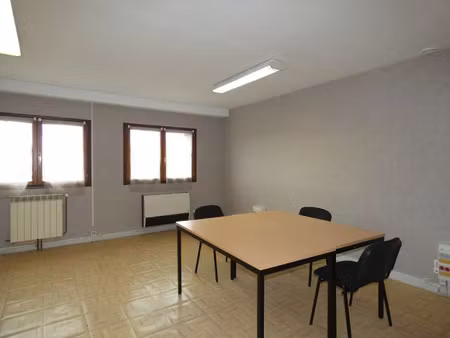 location locaux professionnels à blesmes (02400)  nan €