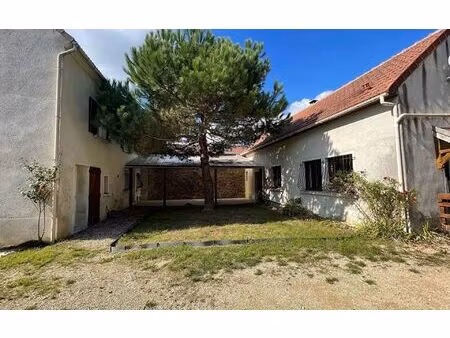 maison bussières 280 m² t-9 à vendre  247 500 €