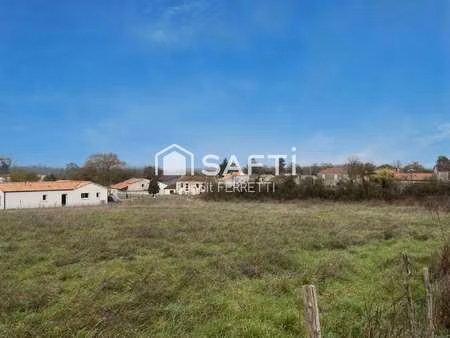 vente terrain à péault (85320) : à vendre / 889m² péault