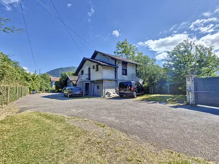 bas de champagnier - avenue de vizille - maison avec grand t