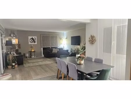 maison 6 pièces corbas - 720000 €