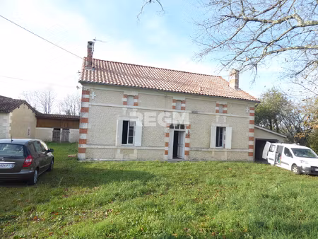 belle fermette comprenant  belle maison en pierres avec son